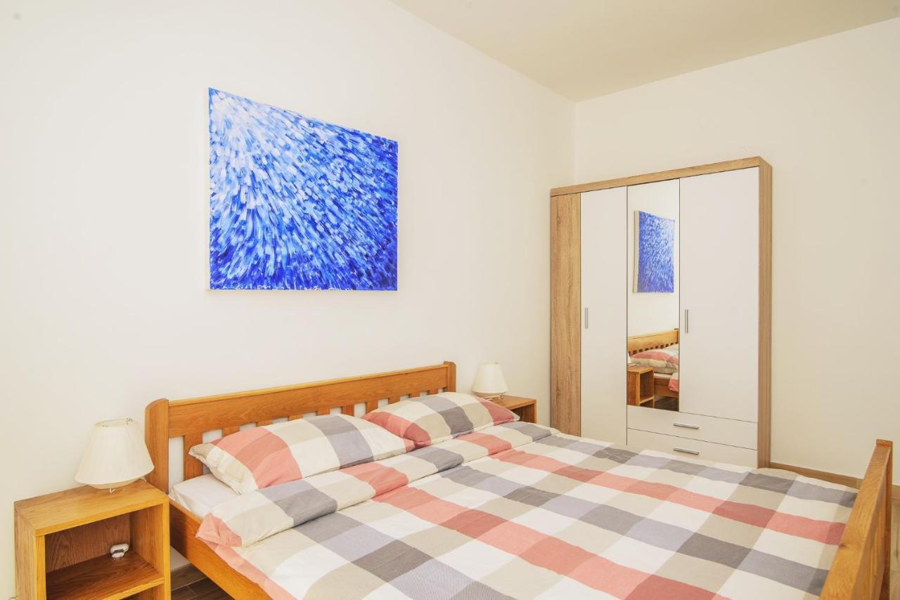 Villa Bua - Beautiful Seafront Apartments Trogir Exterior photo